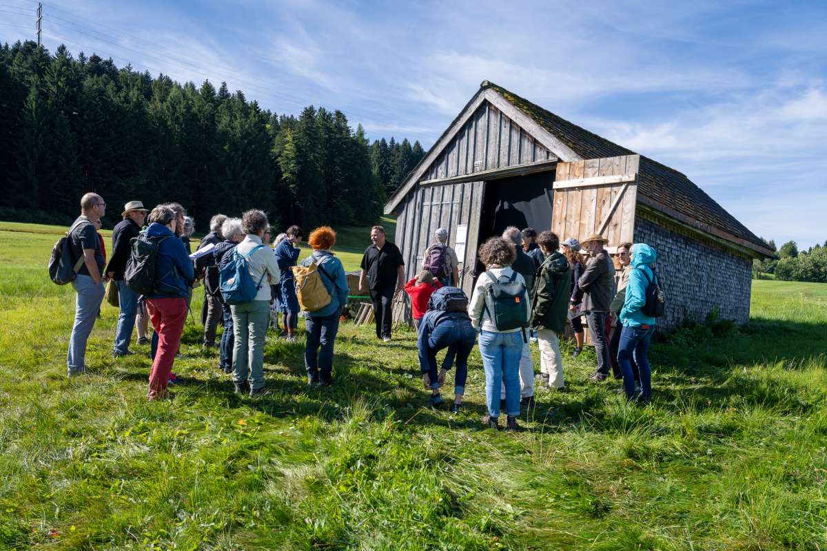 From barn to barn: the guided tours were always fully booked.